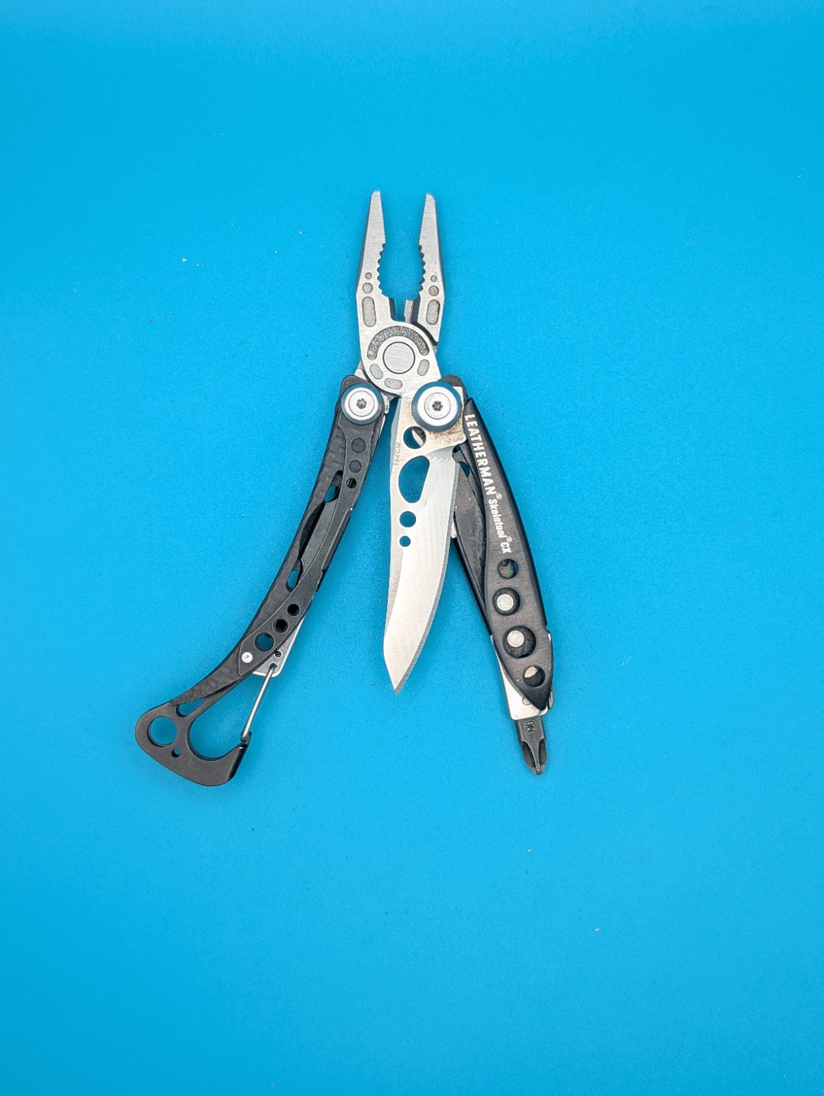 Leatherman Skeletool CX Multitool Plain Edge Knife!