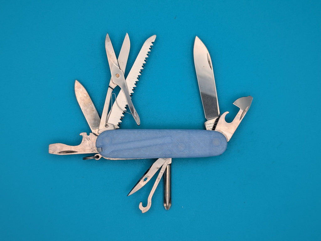 CUSTOM VICTORINOX FIELDMASTER GLOW IN THE DARK BLUE & YELLOW SWISS ARMY KNIFE!