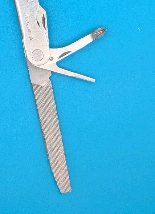 Leatherman PST 2 Multi Tool! 09/03 date stamp! Fast Shipping! *HOUA YANG*