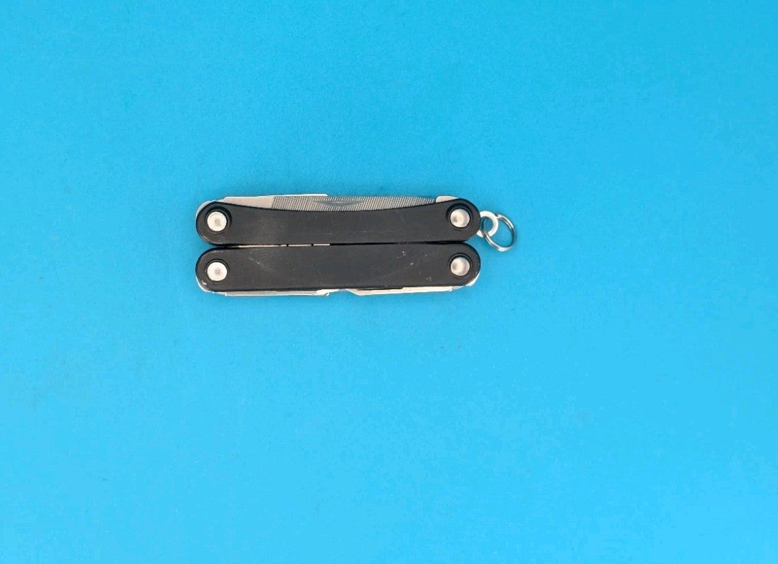 Leatherman SQUIRT PS4 Multi-Tool With Pliers Scissors Knife BLACK!