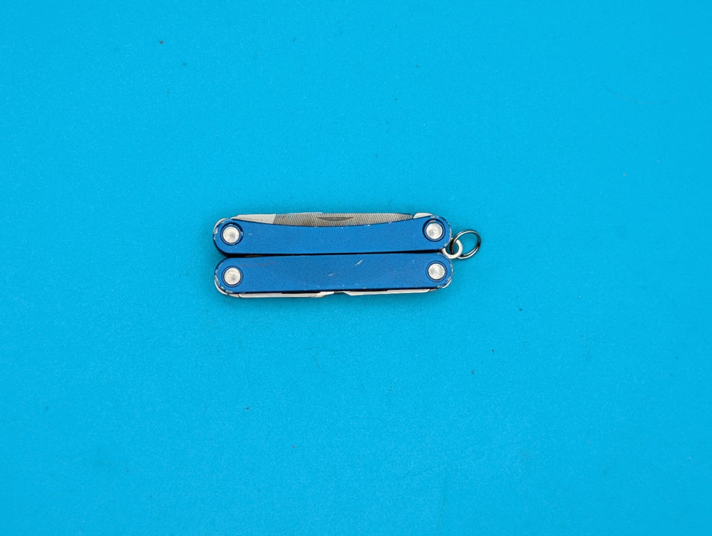 Leatherman SQUIRT PS4 Multi-Tool With Pliers Scissors Knife BLUE!