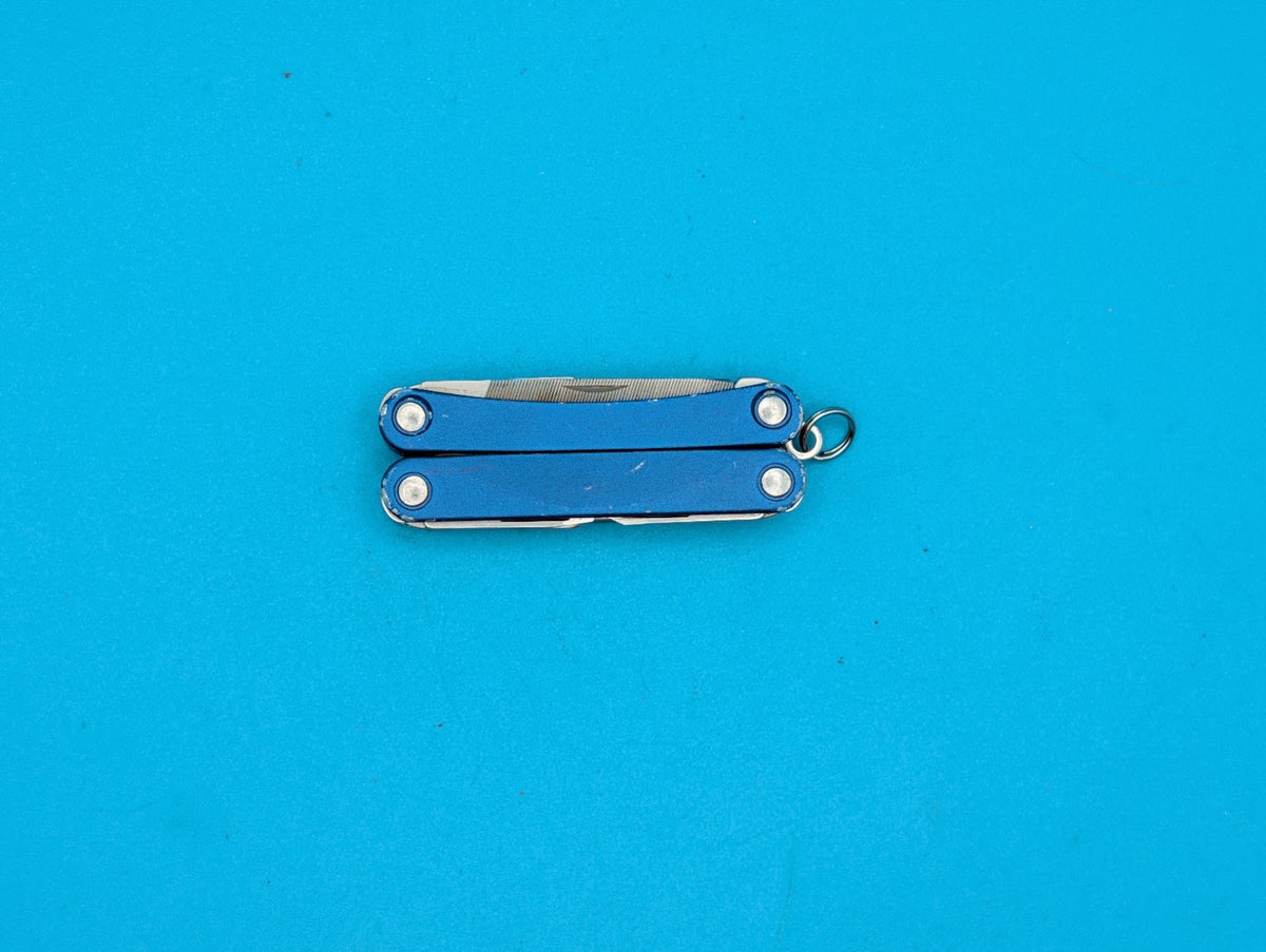 Leatherman SQUIRT PS4 Multi-Tool With Pliers Scissors Knife BLUE!