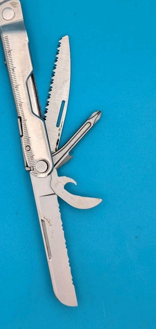 Leatherman Rebar Multi-Tool! Stainless! With Sheath!