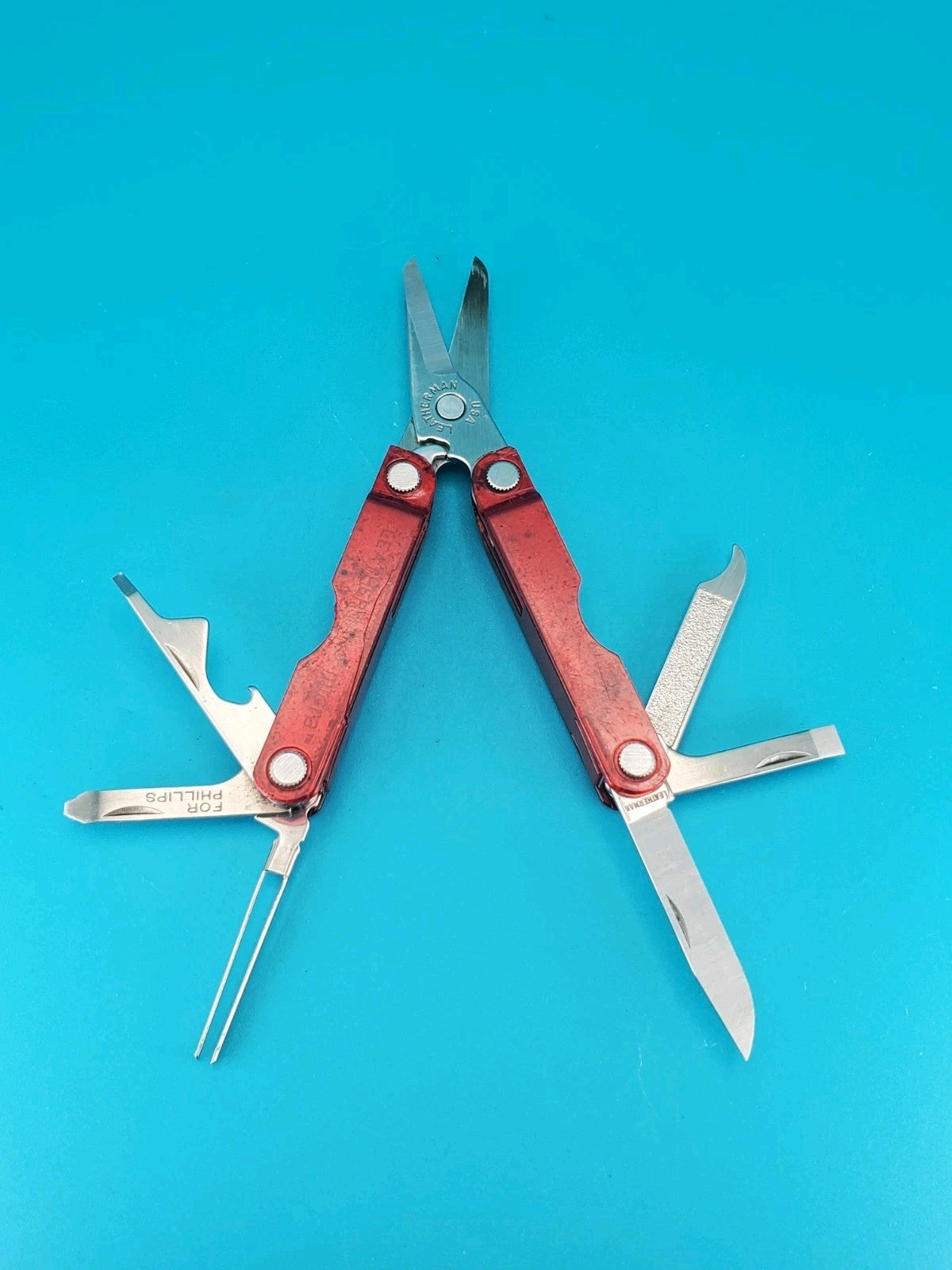 Leatherman Micra Multi-Tool, Knife, Scissors, Key Ring! RED CASE