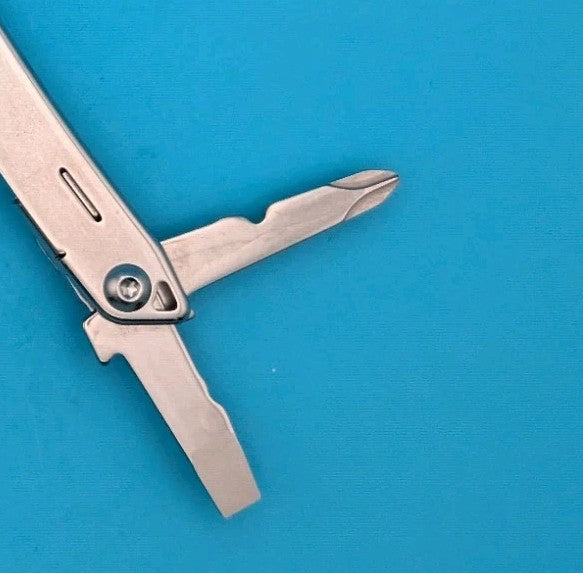 LEATHERMAN WINGMAN MULTI-TOOL! FAST SHIPPING!