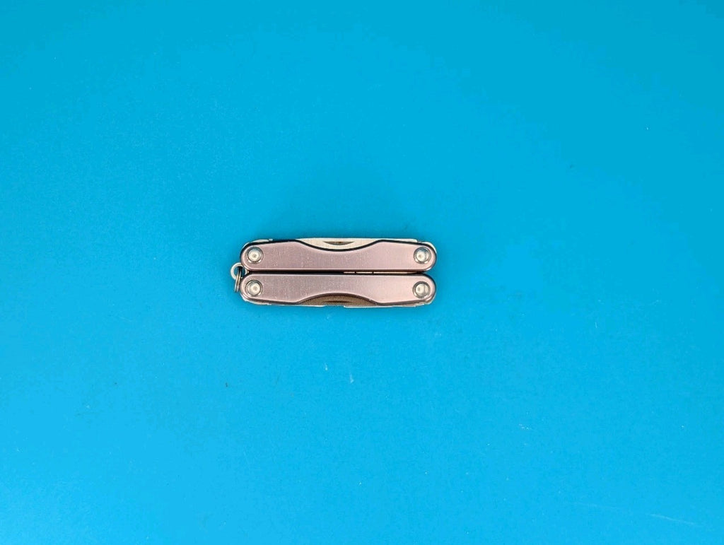 Leatherman Squirt P4 Multi-Tool, Key Ring, Retired, Gray