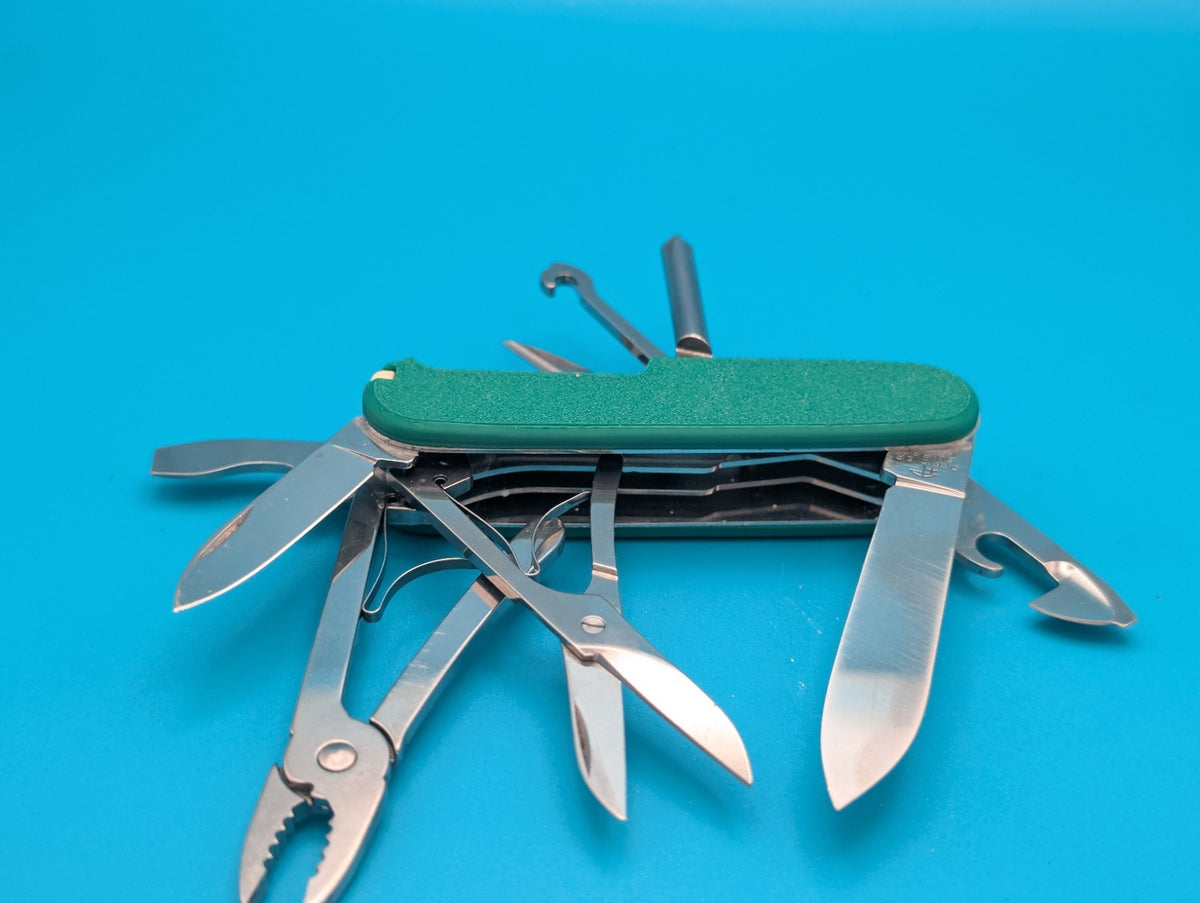 CUSTOM VICTORINOX DELUXE TINKER GREEN & BLACK SWISS ARMY KNIFE MULTI TOOL!