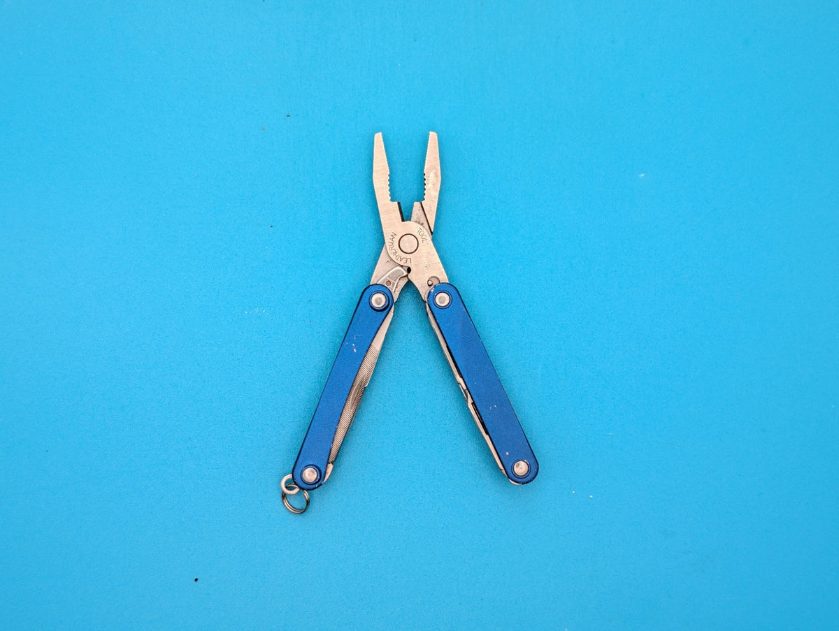 Leatherman SQUIRT PS4 Multi-Tool With Pliers Scissors Knife BLUE!