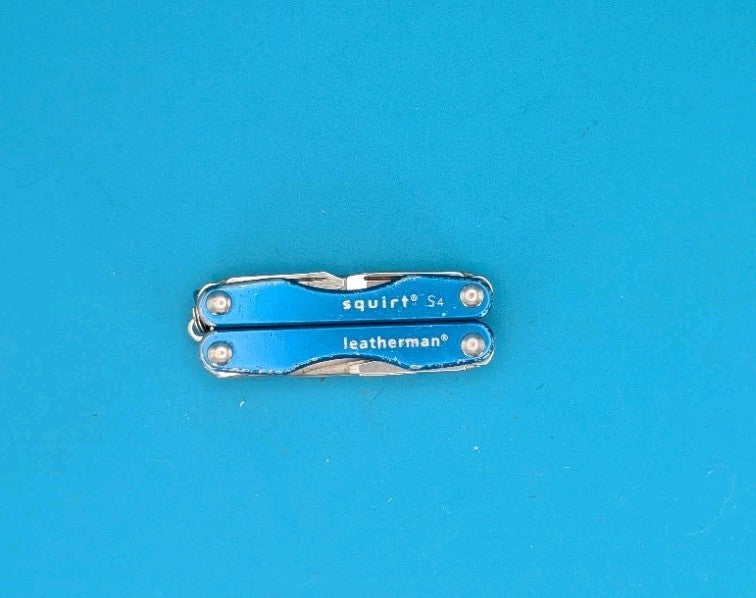 Leatherman Squirt S4 Multi-Tool, Key Ring, Retired, BLUE!