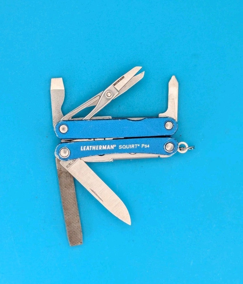 Leatherman SQUIRT PS4 Multi-Tool With Pliers Scissors Knife BLUE!