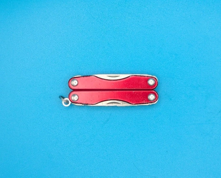 Leatherman Squirt S4 Multi-Tool, Key Ring, Retired, RED!