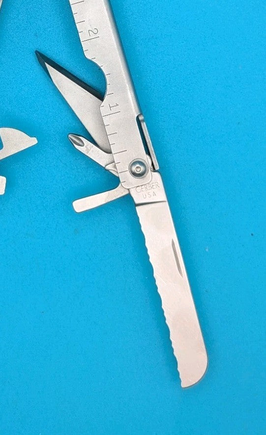 Gerber Vintage Stainless Steel Bluntnose MP400 Multi-Tool!