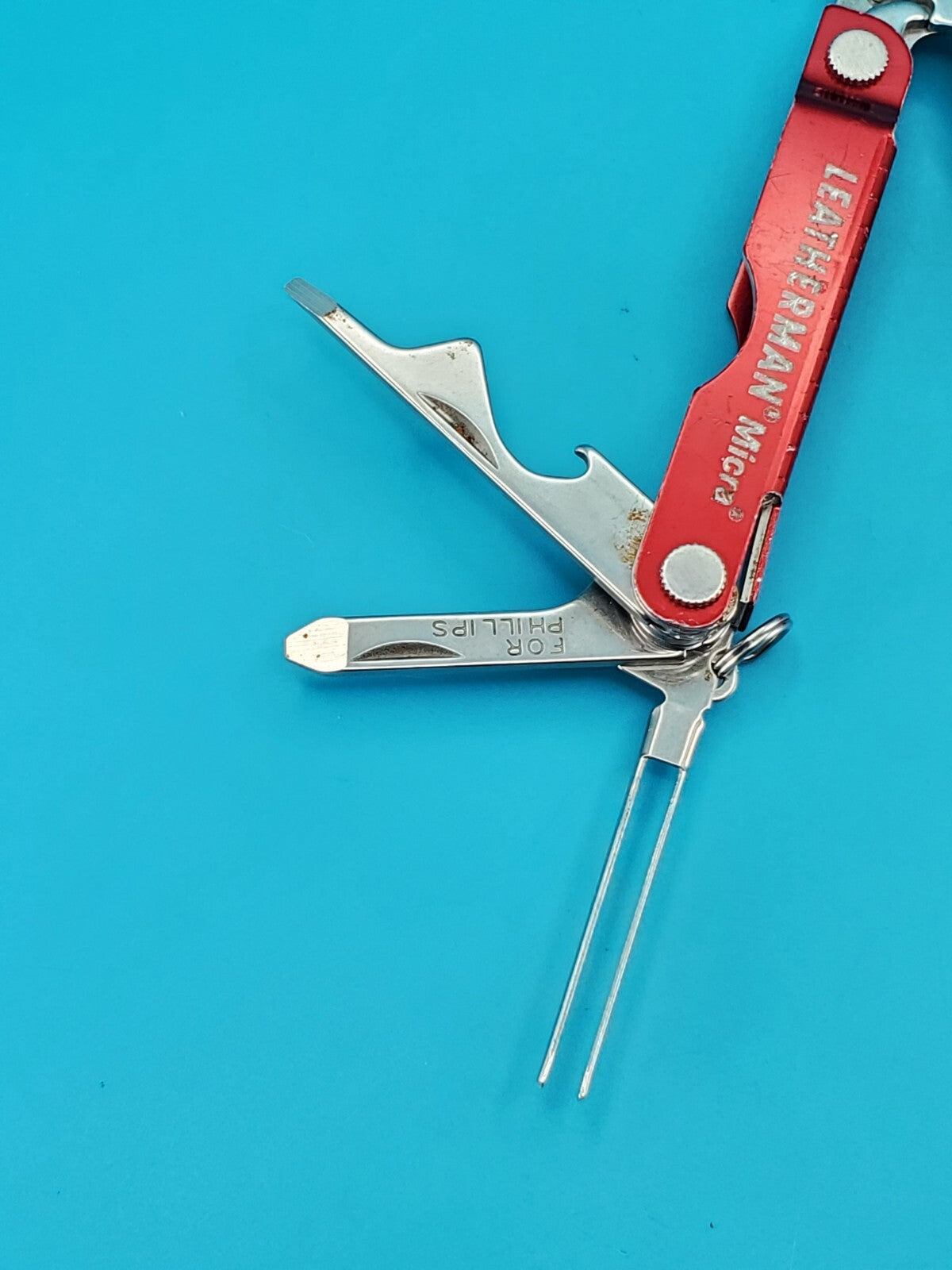 Leatherman Micra Multi-Tool, Knife, Scissors, Key Ring, Red!