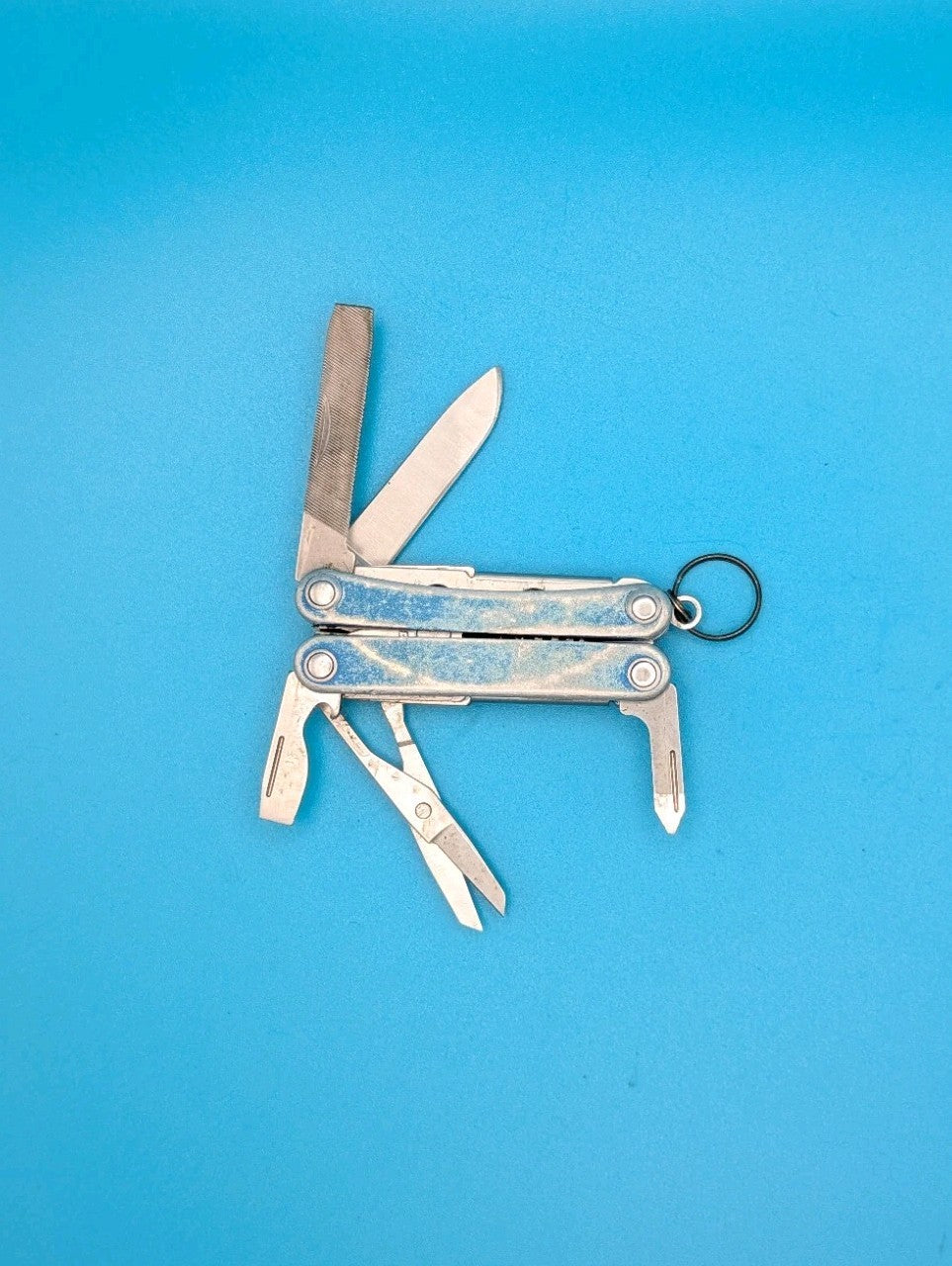 Leatherman Squirt ES4 Multi-Tool Knife Wire Strippers Electrician! BLUE!