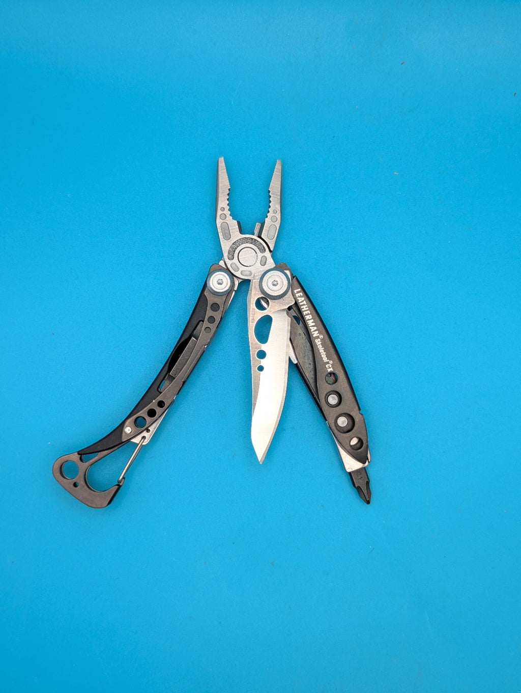 Leatherman Skeletool CX Multitool Plain Edge Knife!