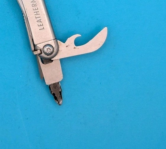 Leatherman Wave Multi Tool! Stainless! Retired! Free Shipping!