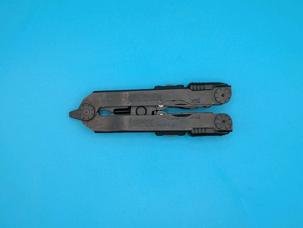 Gerber Diesel Multi Plier Multi-Tool! BLACK! WITH SHEATH!
