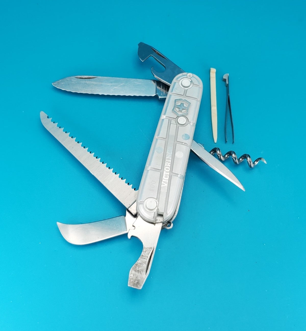 Victorinox Campingmesser Swiss Army Knife with Serrated & Pruning Blades! RARE