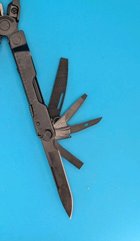Leatherman Rebar Multi-Tool! BLACK! WITH SHEATH!