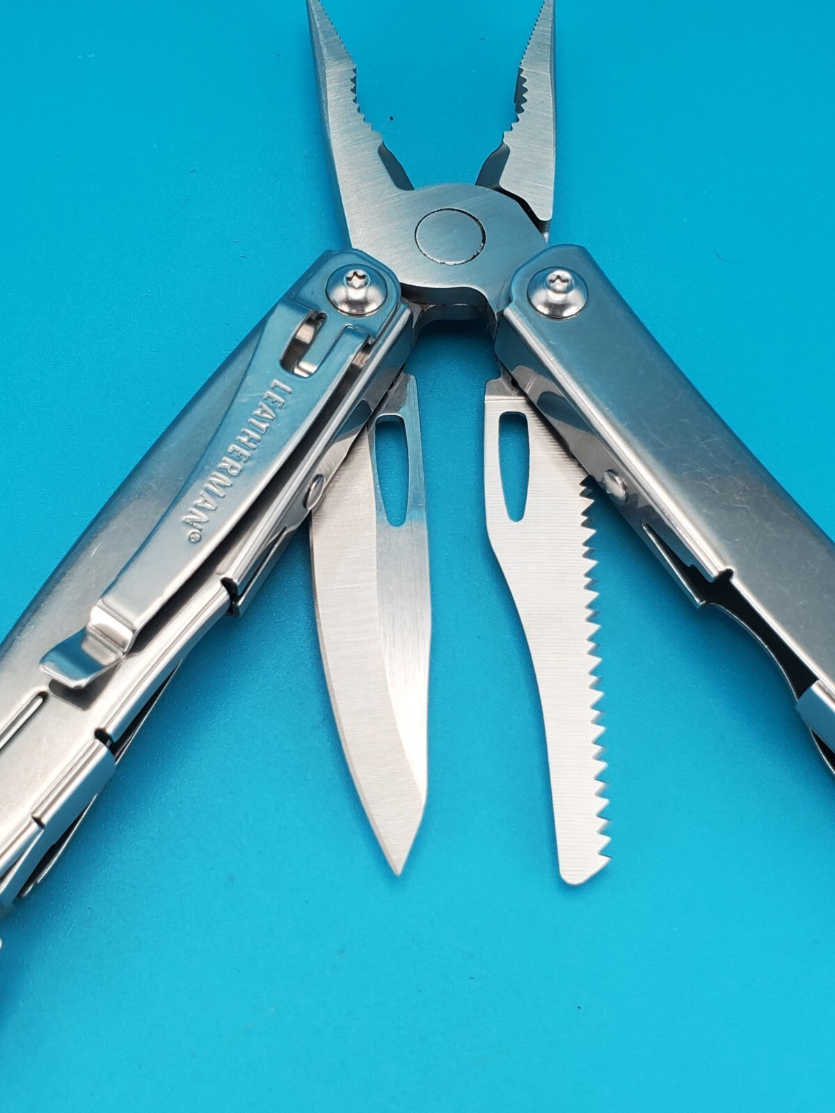 Leatherman Sidekick Multi-Tool, Knife, Pliers, Saw, Stainless!