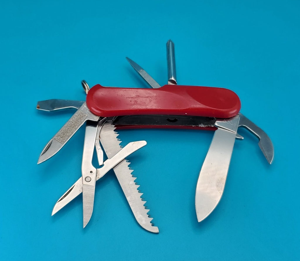 Wenger EVO 18 Red Swiss Army Knife Multi Tool!