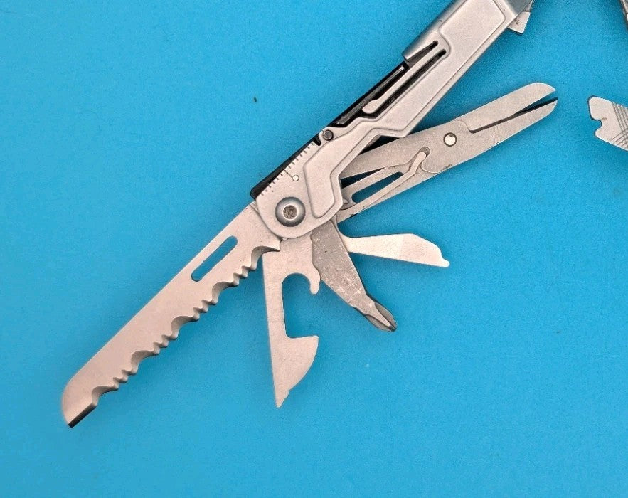 SOG PowerPint Tool Compact Lightweight Silver Multi-Tool!