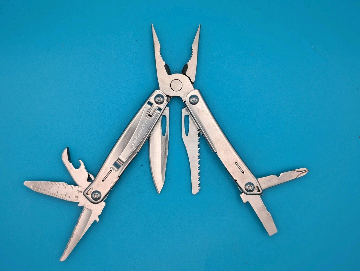 Leatherman Sidekick Multi-Tool, Knife, Pliers, Saw, Stainless!