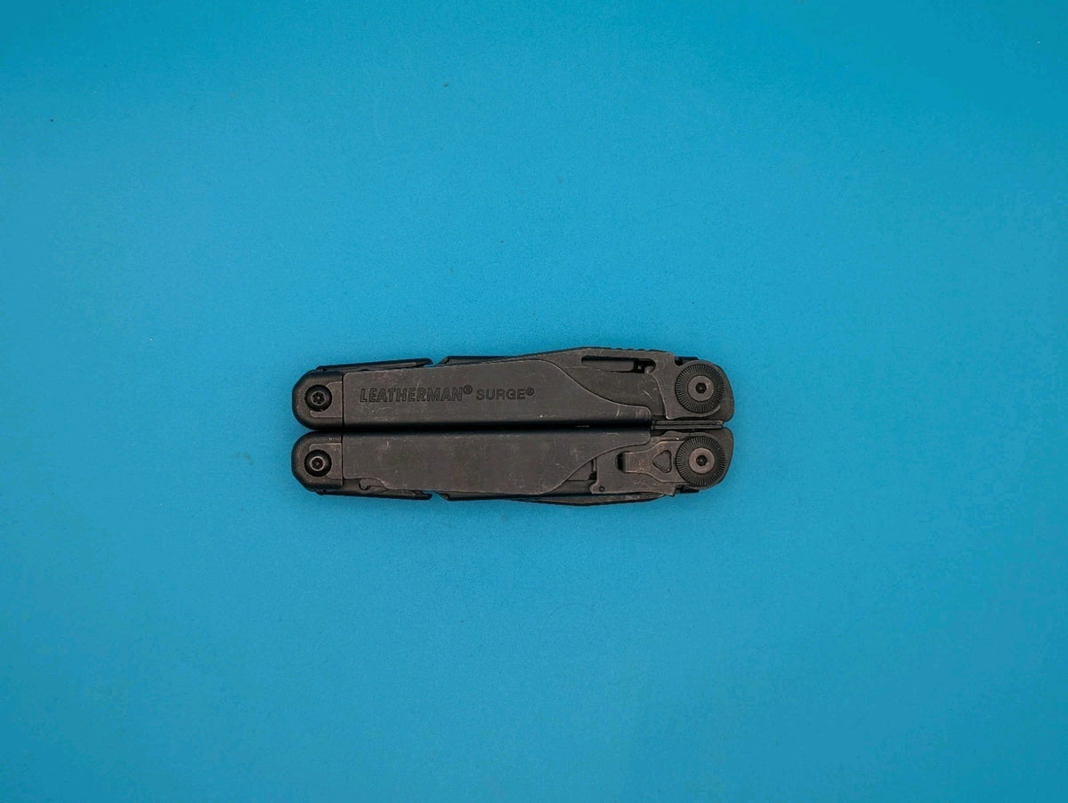 Leatherman Surge Heavy Duty Multi-Tool! GOOD WORKING CONDITION! BLACK OXIDE!