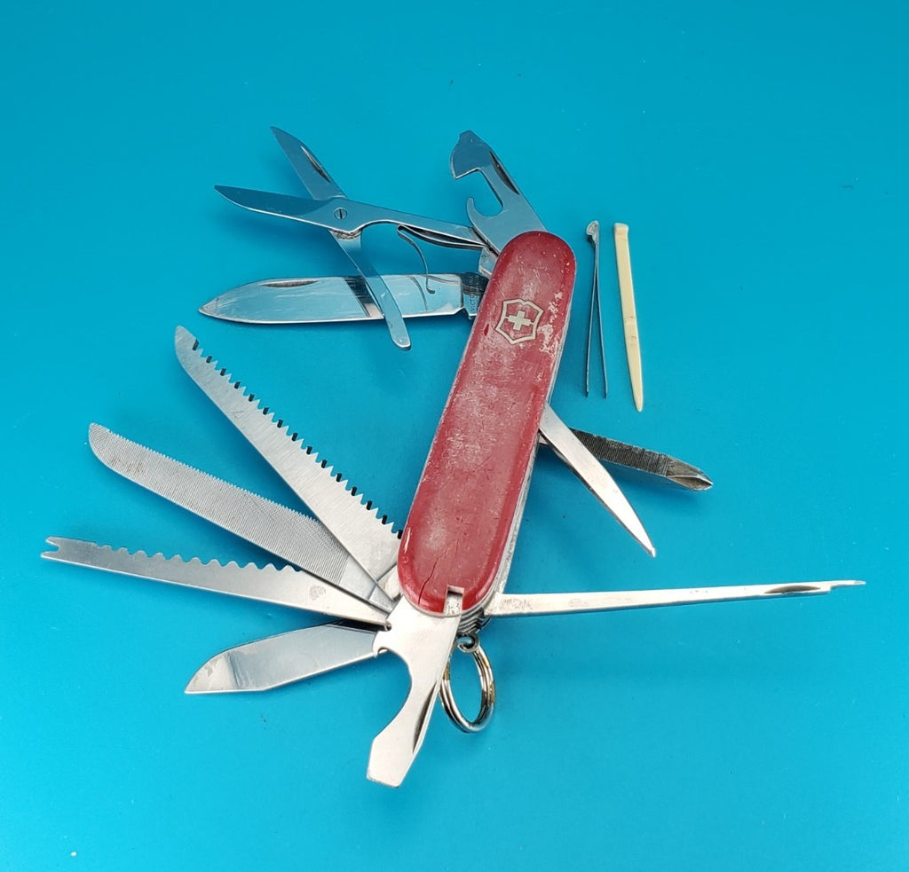 VTG Victoria Victorinox Original Craftsman Swiss Army Knife! W/Long Nail File!