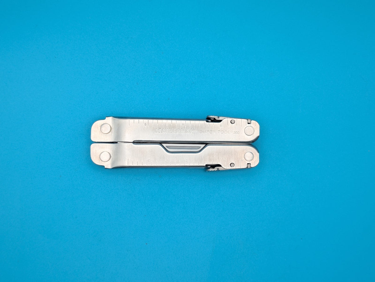 Leatherman Stainless Steel Super Tool 300 Multitool!