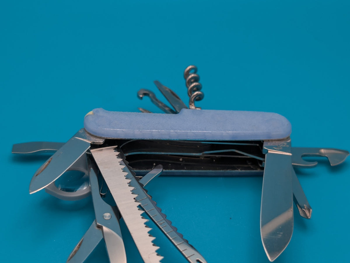 Victorinox Champion Swiss Army Knife Multi Tool! Firefly Blue Glow in the Dark!