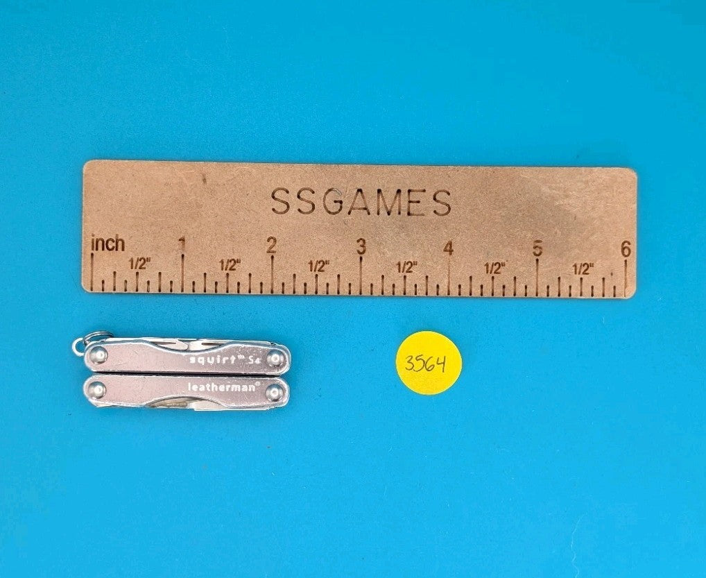Leatherman Squirt S4 Multi-Tool, Key Ring, Retired, Gray