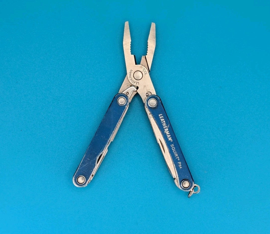 Leatherman SQUIRT PS4 Multi-Tool With Pliers Scissors Knife BLUE!
