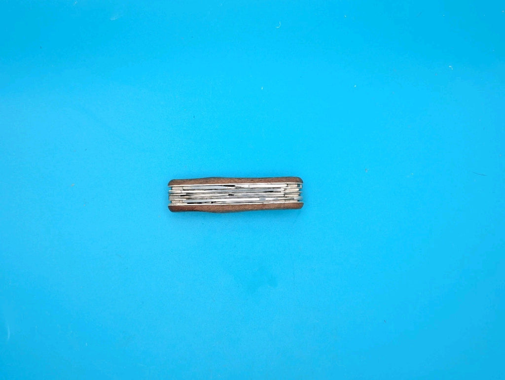 Victorinox Delemont EvoWood 17 Swiss Army Knife Multi-Tool!