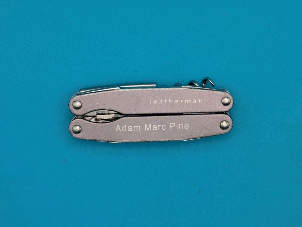 Leatherman Juice C2 Gray Multi Tool!  *LOOSE CORKSCREW*