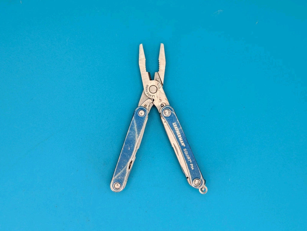 Leatherman SQUIRT PS4 Multi-Tool With Pliers Scissors Knife BLUE!