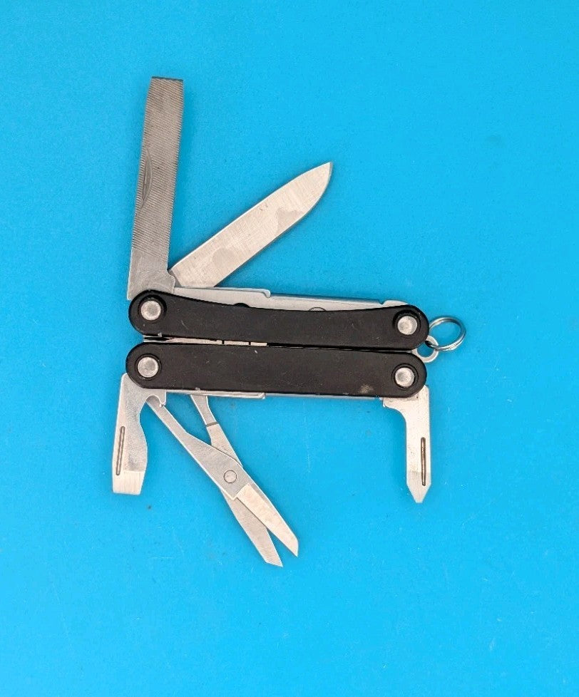 Leatherman SQUIRT PS4 Multi-Tool With Pliers Scissors Knife BLACK!