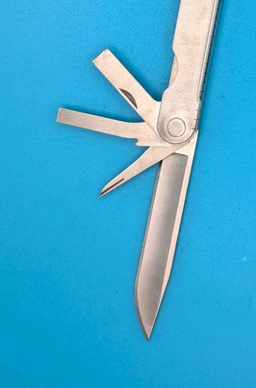 Leatherman PST Multi Tool! 08/02 date stamp! Fast Shipping!