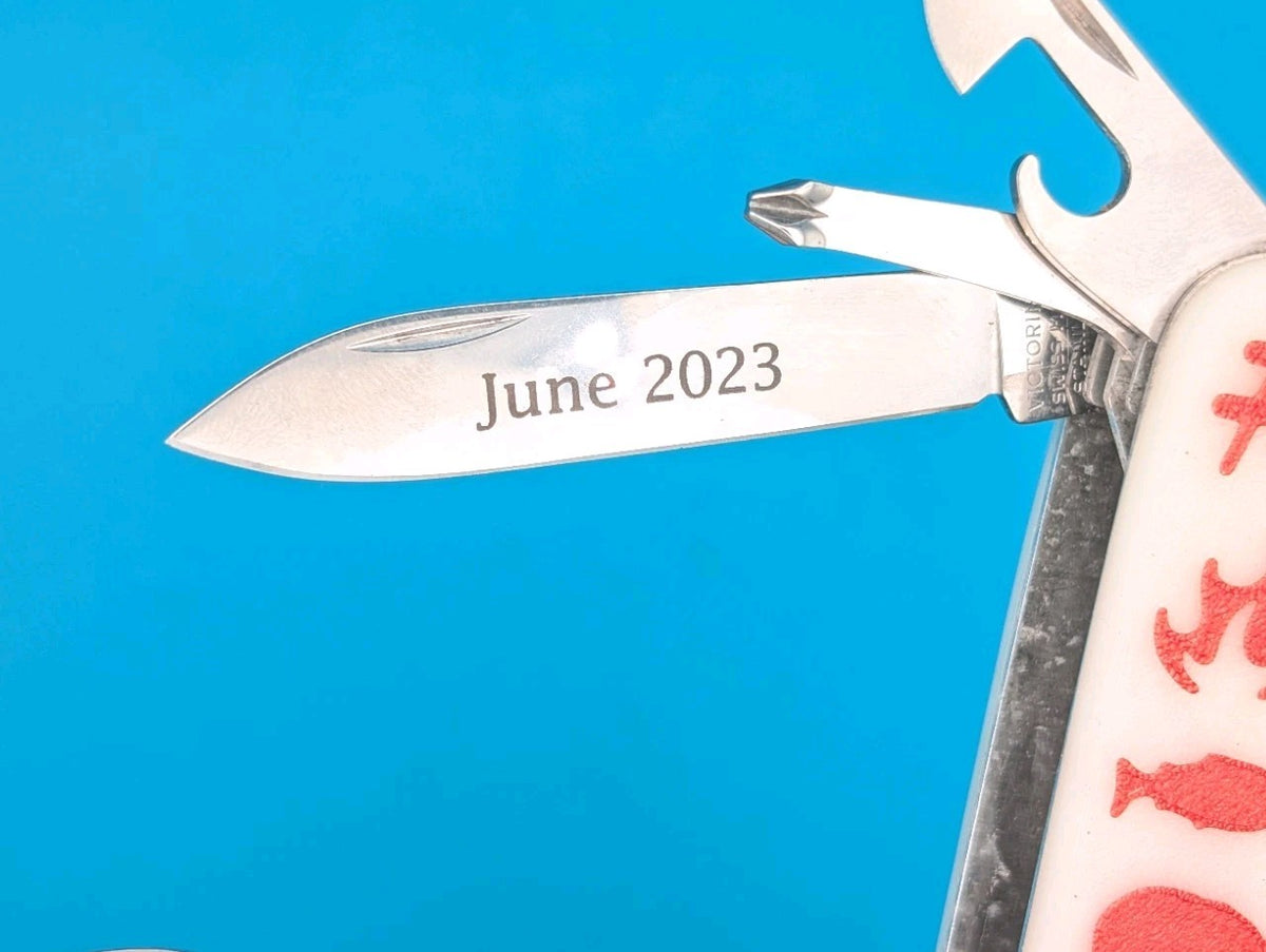 VICTORINOX EXPLORER GLOW IN THE DARK SWISS ARMY KNIFE MULTI TOOL!