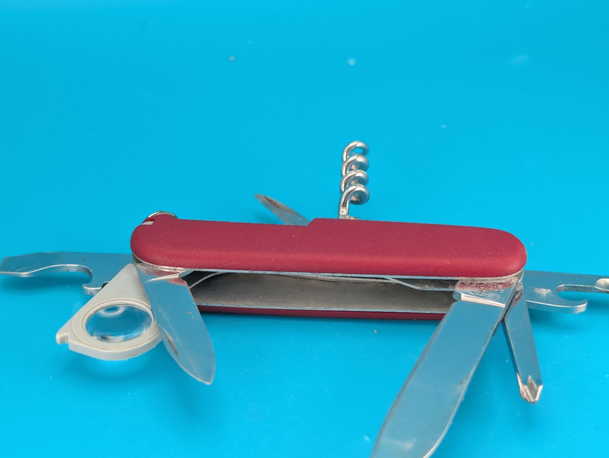 Victorinox Passenger Swiss Army Knife Multi Tool! Red!