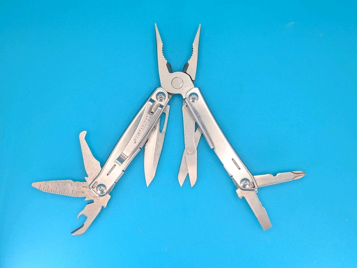 LEATHERMAN WINGMAN MULTI-TOOL! FAST SHIPPING! WITH SHEATH!
