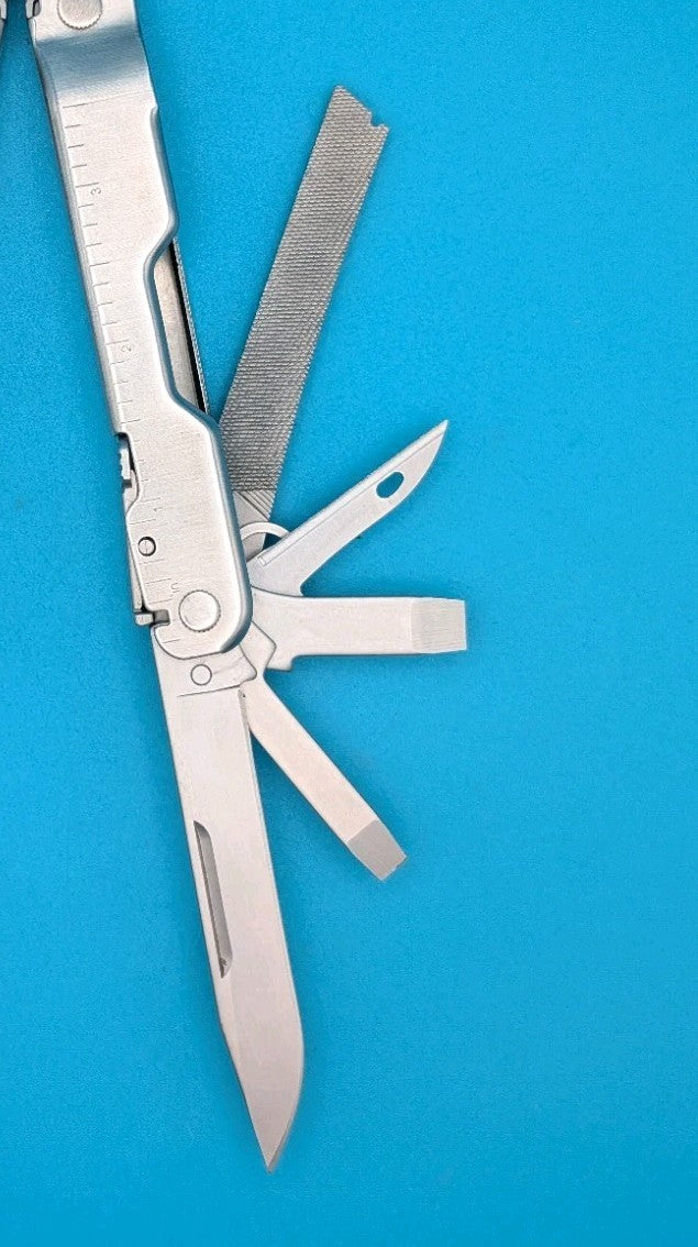 Leatherman Stainless Steel Super Tool 300 Multitool!