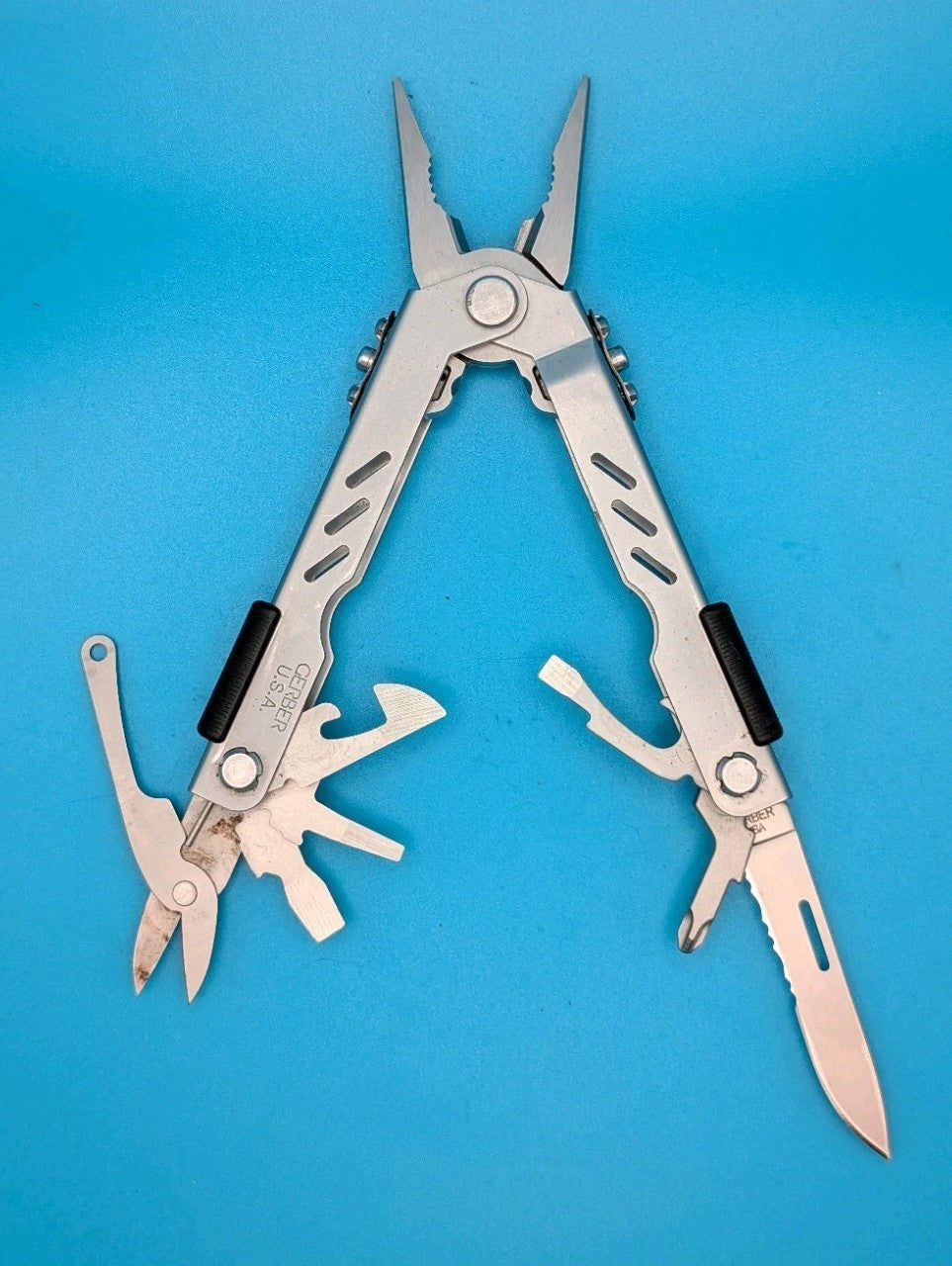 Gerber MP400 Compact Multitool Stainless Steel!