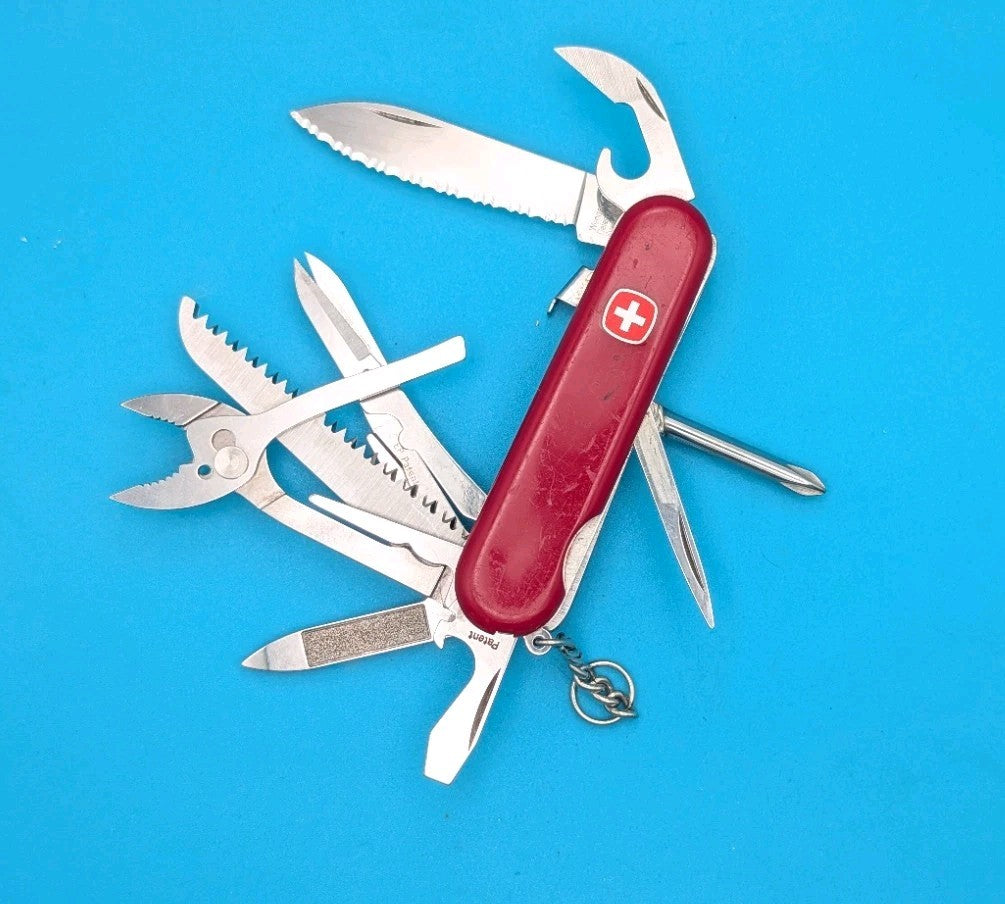 Wenger Serrated Master Red Swiss Army Knife Multi Tool! NICE! With Locking Blade