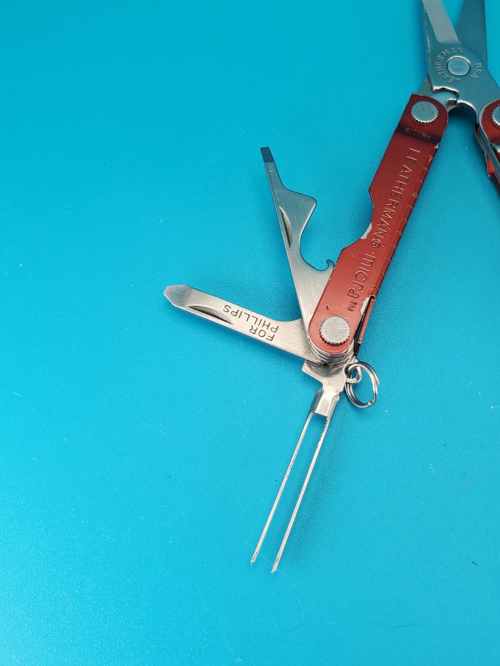 Leatherman Micra Multi-Tool, Knife, Scissors, Key Ring, Red! WITH SHEATH!