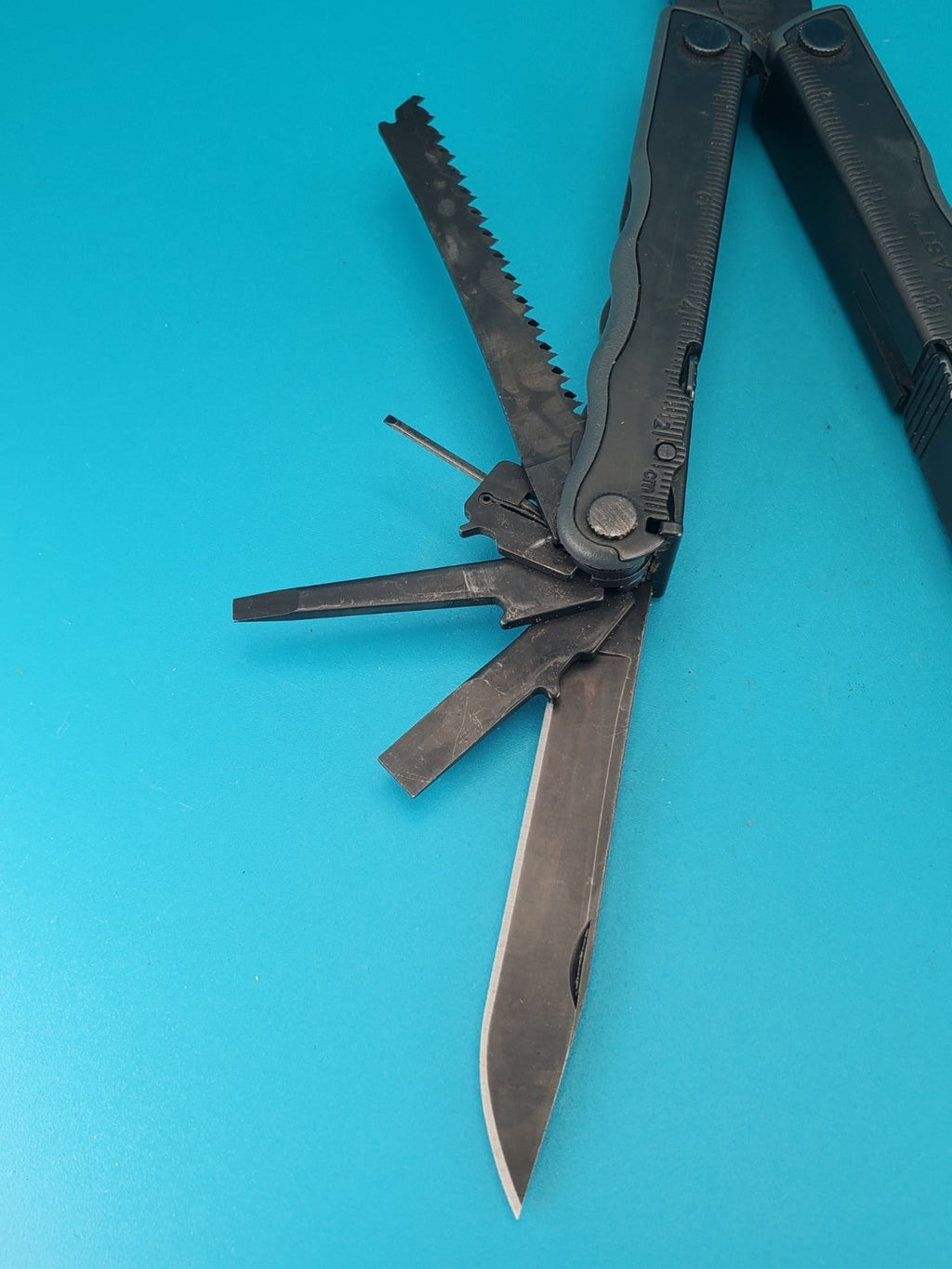 Leatherman BLAST Multi-Tool , Retired Multitool w/ Knife Pliers! BLACK OXIDE!