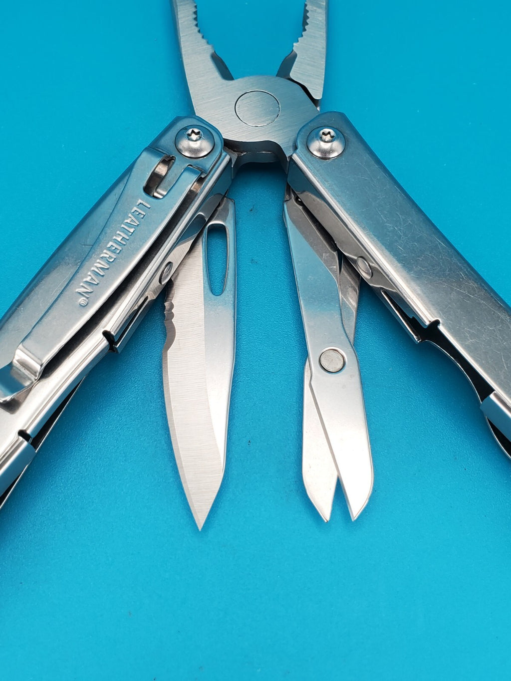 LEATHERMAN WINGMAN MULTI-TOOL! FAST SHIPPING!