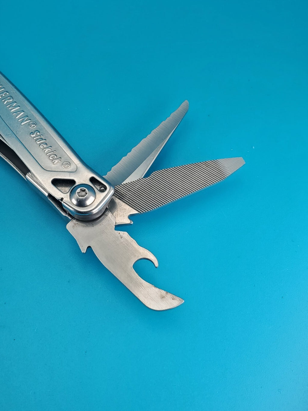 Leatherman Sidekick Multi-Tool, Knife, Pliers, Saw, Stainless! WITH SHEATH!