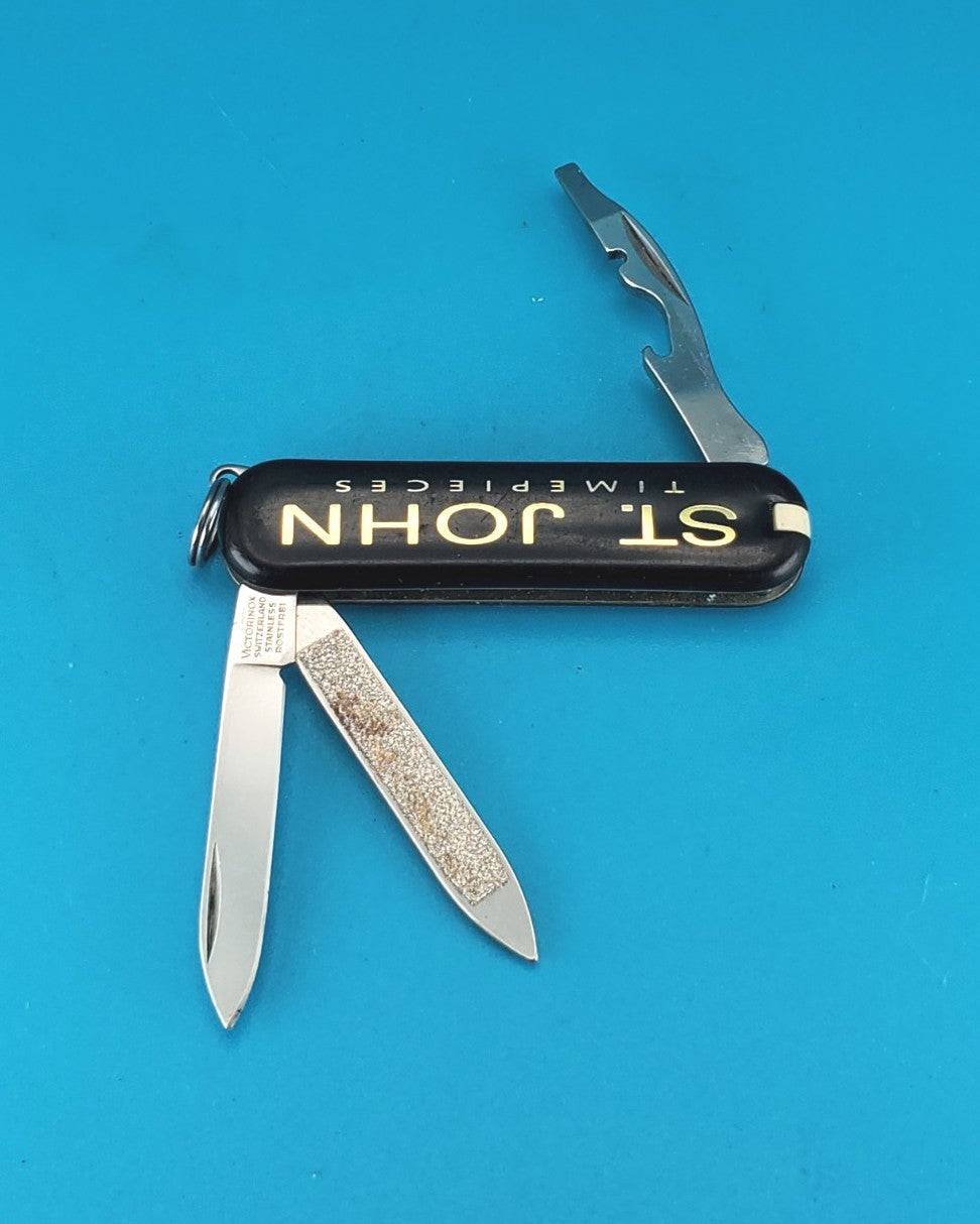 Victorinox ROVER Swiss Army Knife Multi Tool! BLACK! *ST JOHN TIMEPIECES*