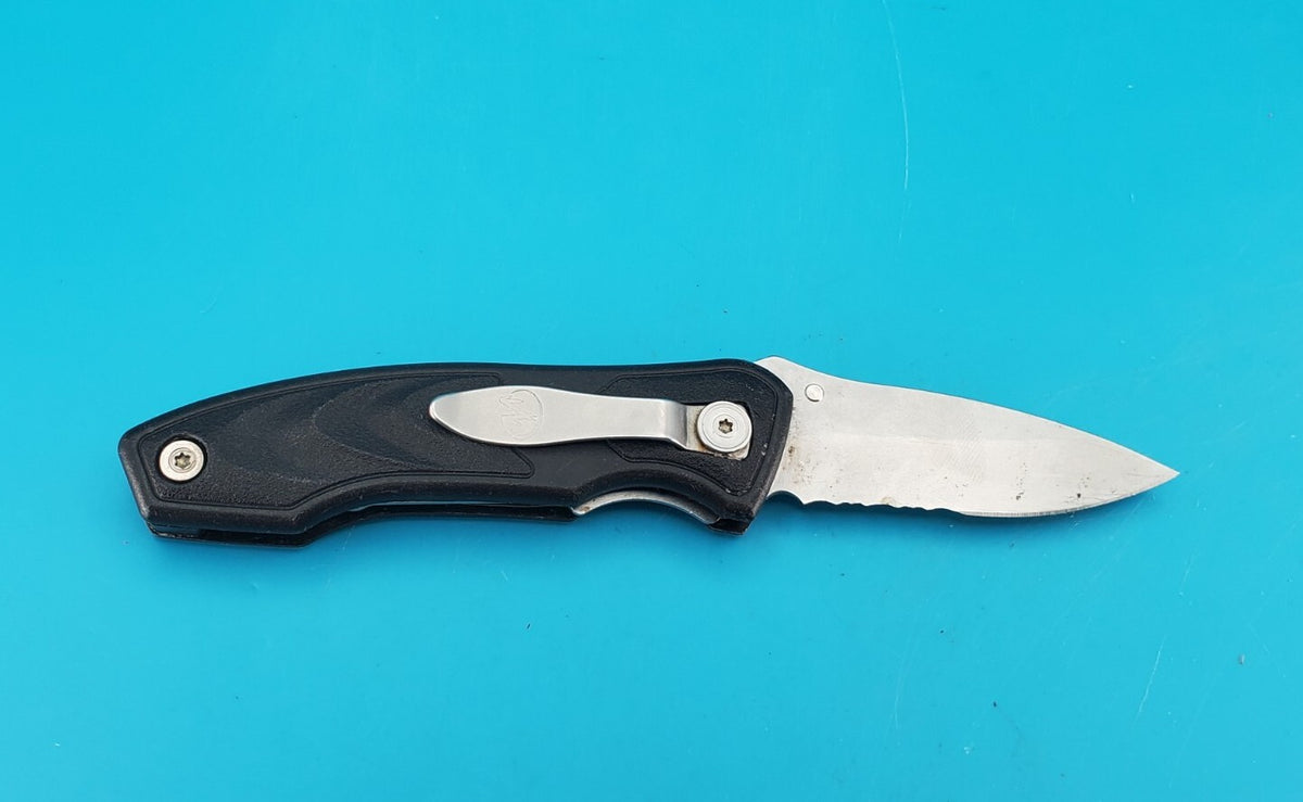 Leatherman C301 Pocket Knife with Clip Combo Blade Liner Lock!